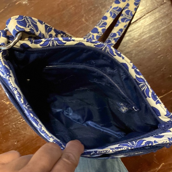 NWOT Vera Bradley Crossbody (Discolored Strap) - Picture 12 of 16